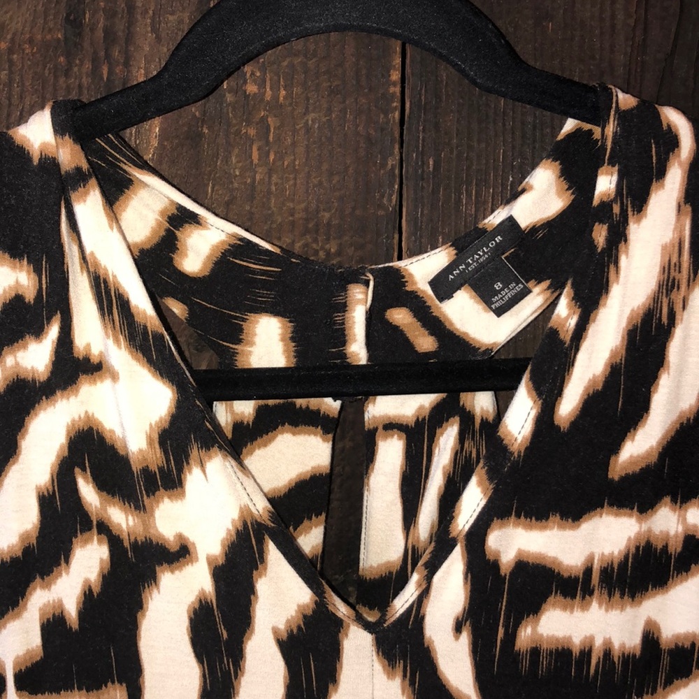 Ann Taylor dress with cutouts on the back = sexy! - Picture 2 of 8